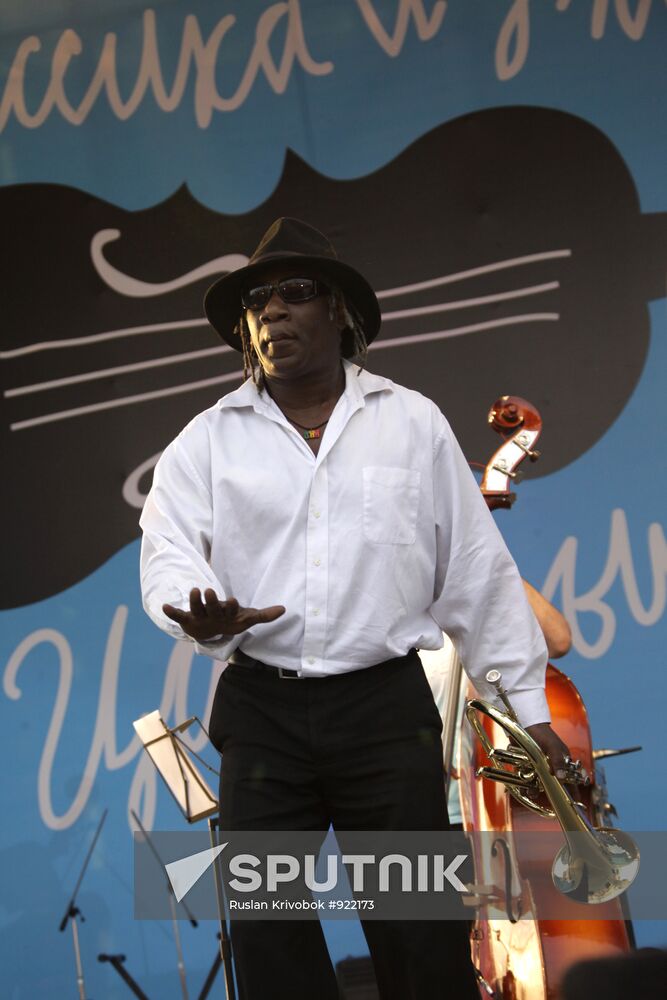 Frank Lacy