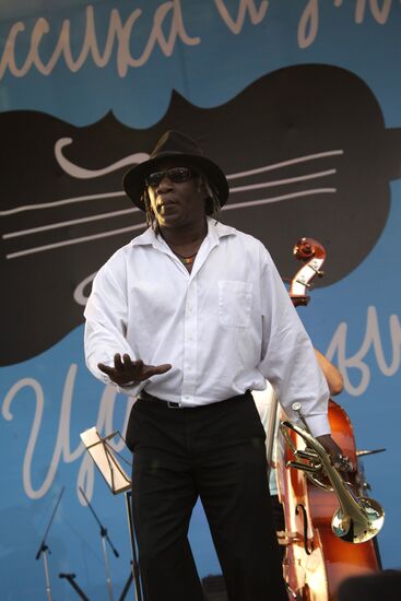 Frank Lacy