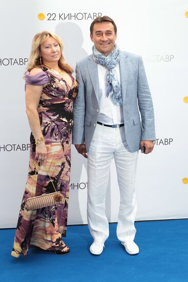 Kamil Larin and his wife, Galina