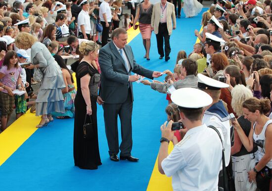 Anatoly Pakhomov with his wife, Yelena