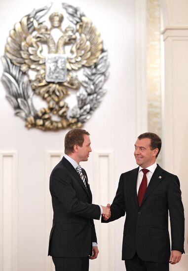 On Day of Russia Dmitry Medvedev presents state awards
