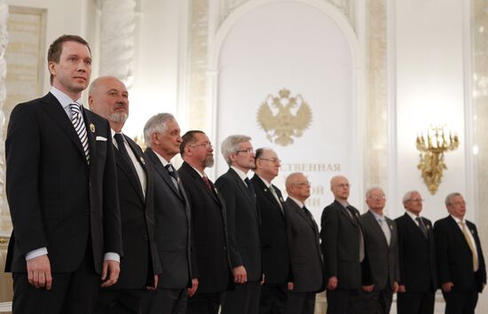 On Day of Russia Dmitry Medvedev presents State awards