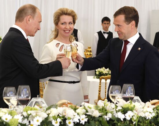 Dmitry Medvedev presents state awards on Russia Day