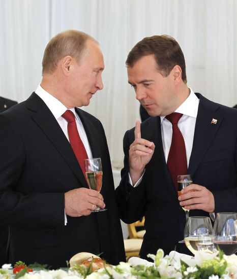 Dmitry Medvedev presents state awards on Russia Day
