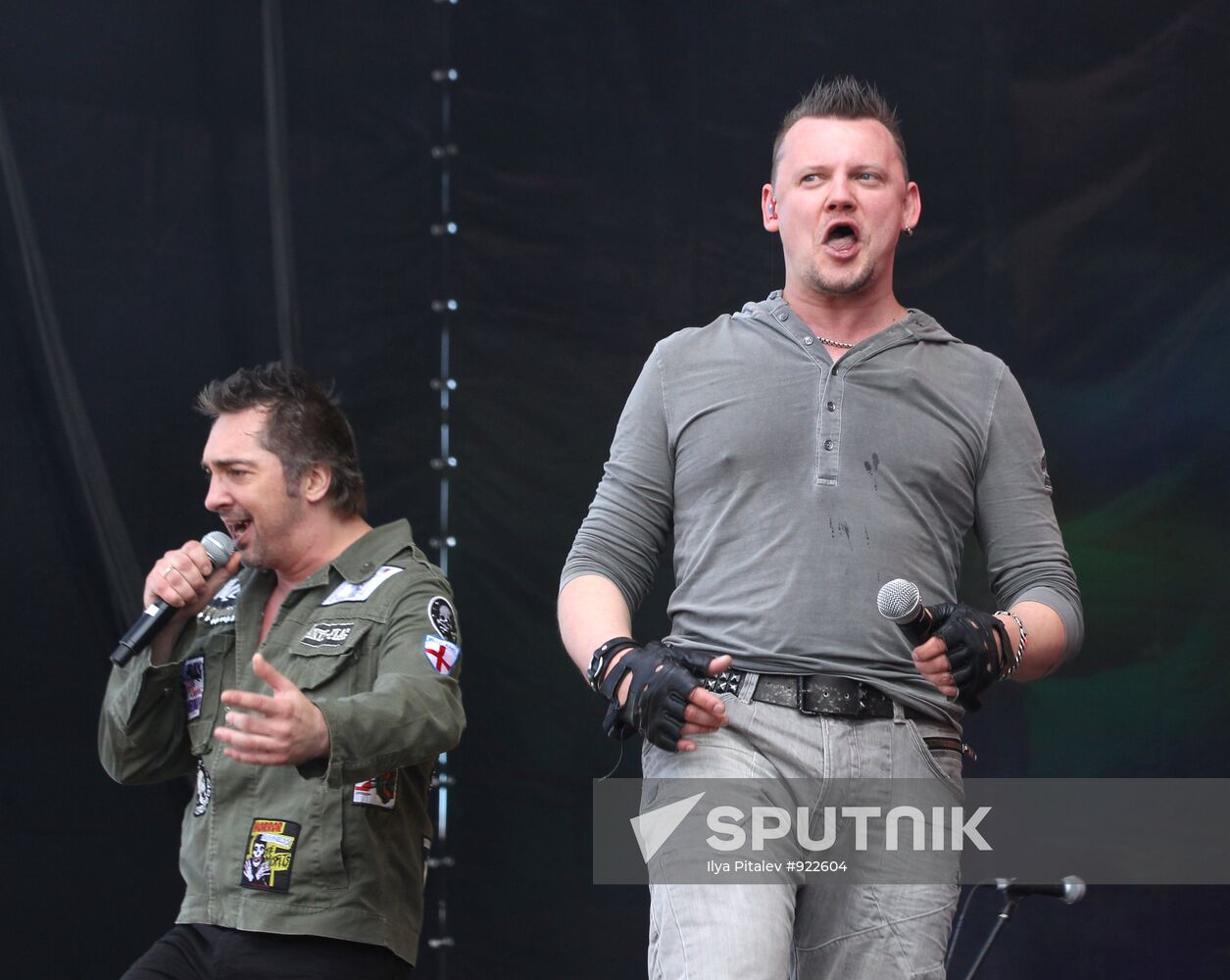 Mikhail Gorshenev and Andrei Knyazev