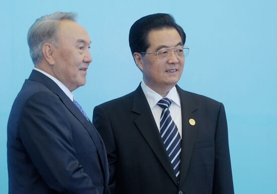 Nursultan Nazarbayev and Hu Jintao