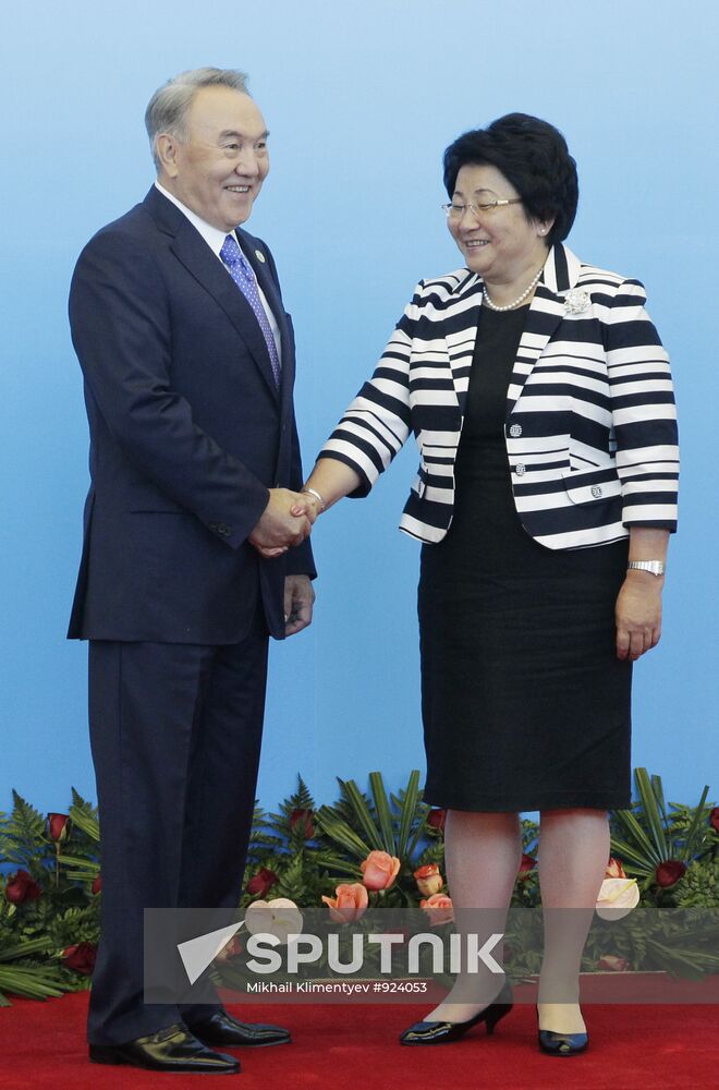 Nursultan Nazarbayev and Roza Otunbayeva