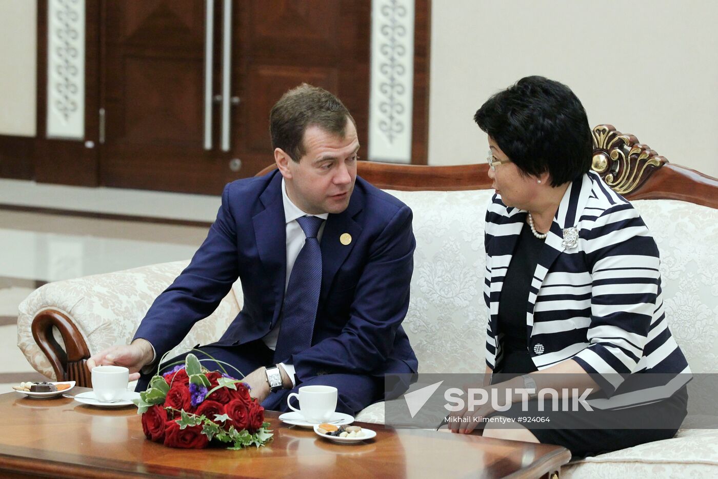 Dmitry Medvedev and Roza Otunbayeva
