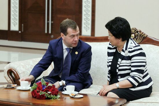Dmitry Medvedev and Roza Otunbayeva