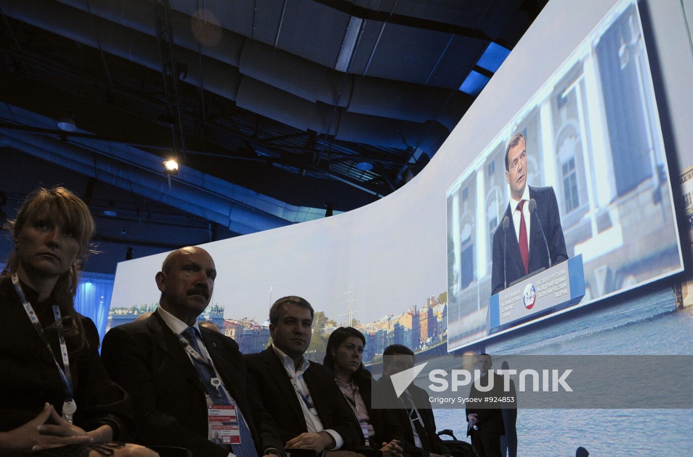Dmitry Medvedev opens 15th St. Petersburg International Economic