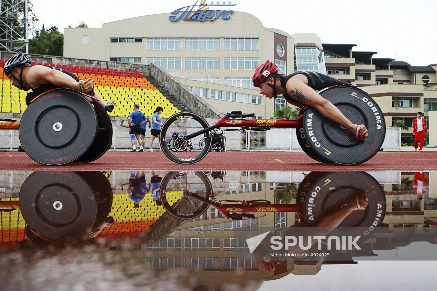Russian national paralympic team trains in cross-country skiing