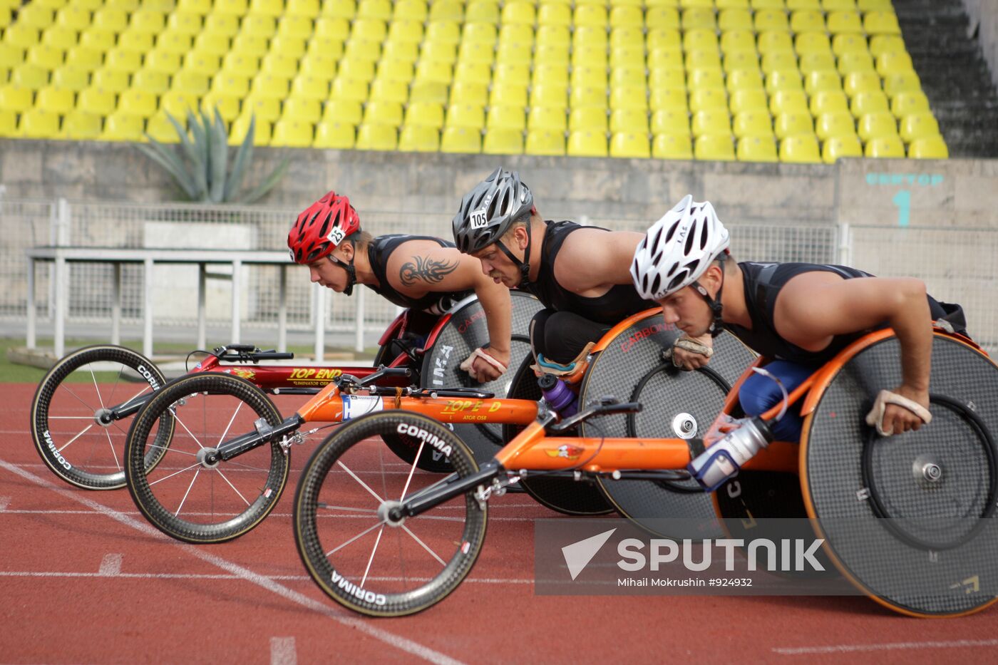Russian national paralympic team trains in cross-country skiing