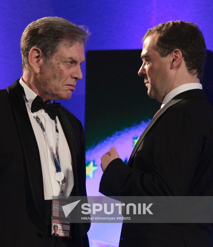 Dmitry Medvedev presents 2011 Global Energy awards