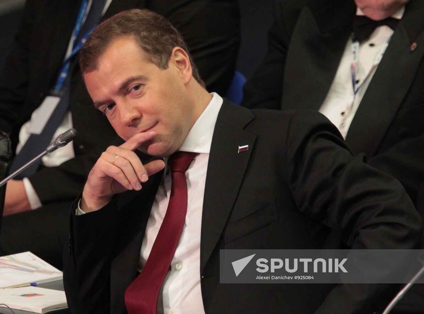 Dmitry Medvedev presents 2011 Global Energy awards