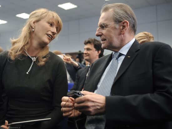 Jacques Rogge and Svetlana Zhurova