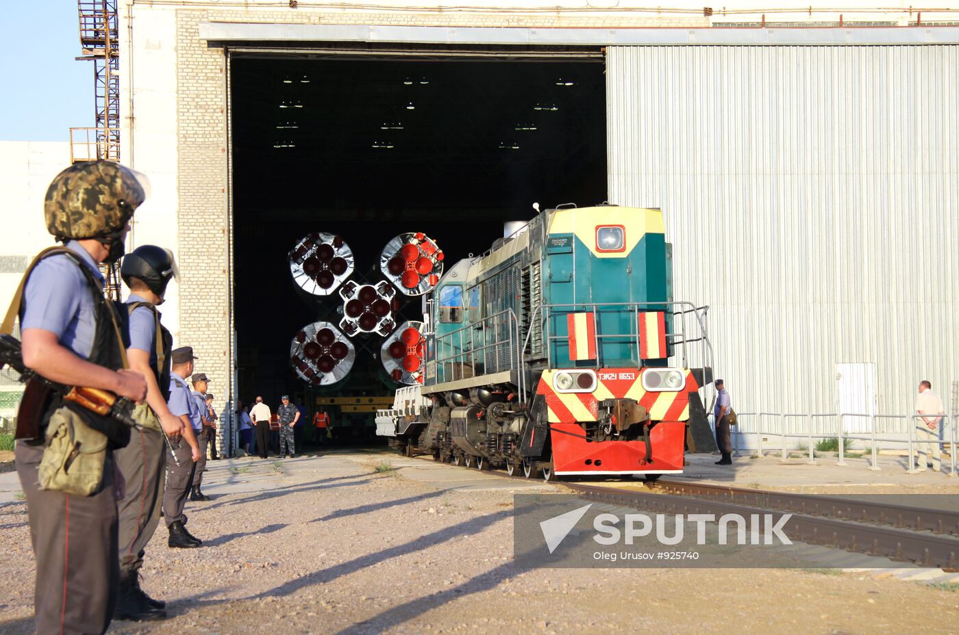 Transportation to launch pad of Soyuz-U