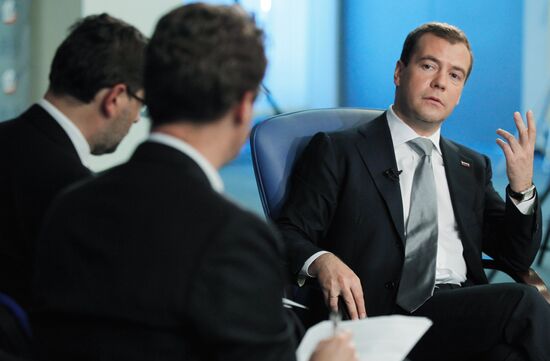 Dmitry Medvedev gives interview to The Financial Times