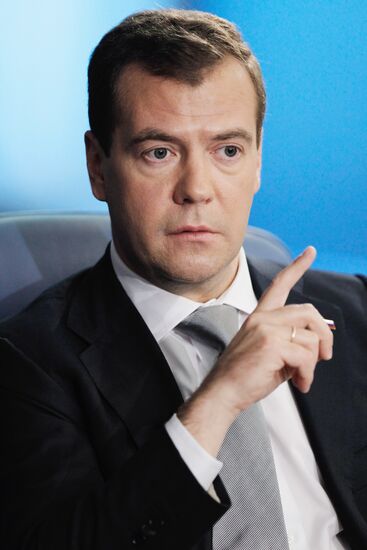 Dmitry Medvedev gives interview to The Financial Times