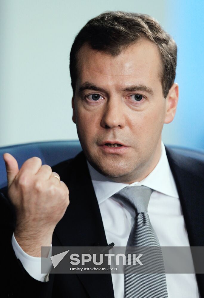 Dmitry Medvedev gives interview to The Financial Times