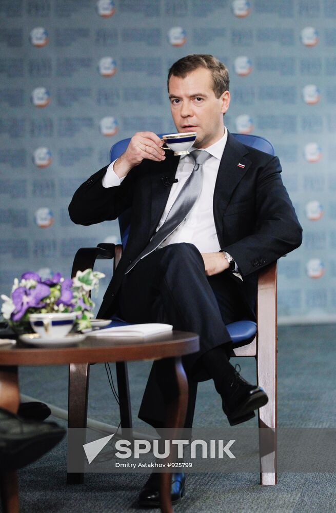Dmitry Medvedev gives interview to The Financial Times