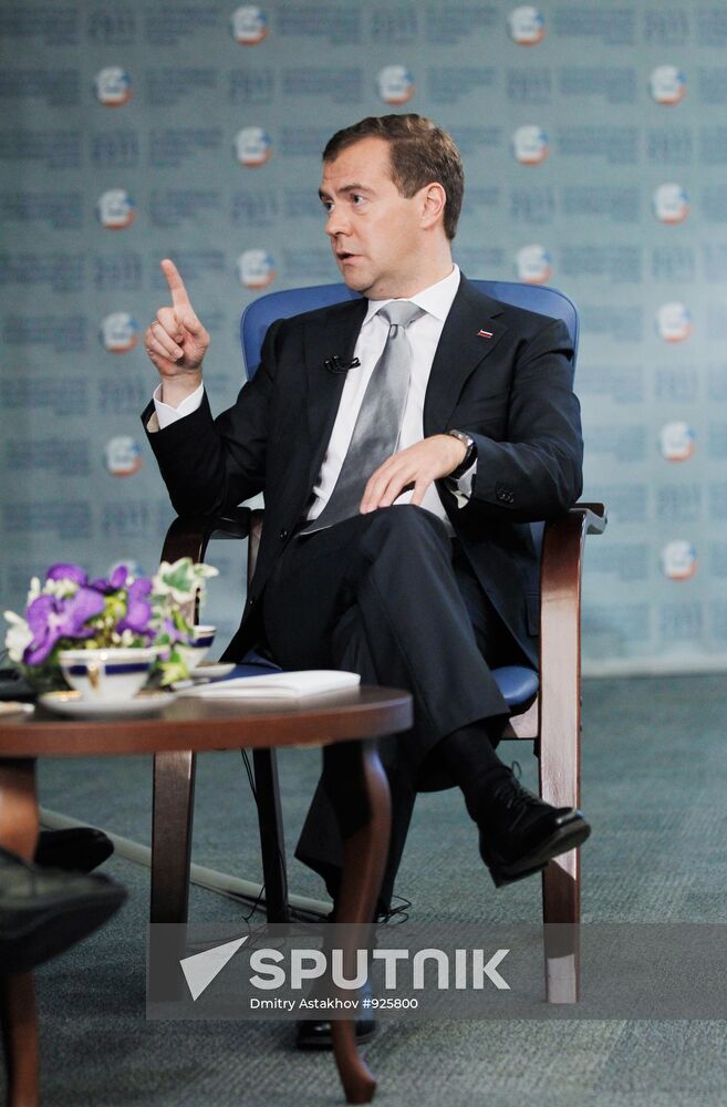 Dmitry Medvedev gives interview to The Financial Times