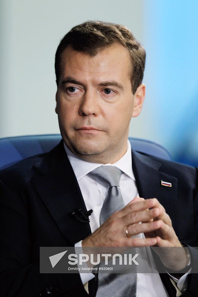 Dmitry Medvedev gives interview to The Financial Times