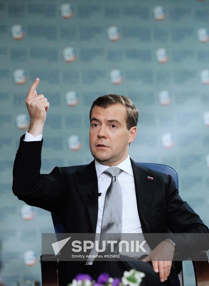 Dmitry Medvedev gives interview to The Financial Times