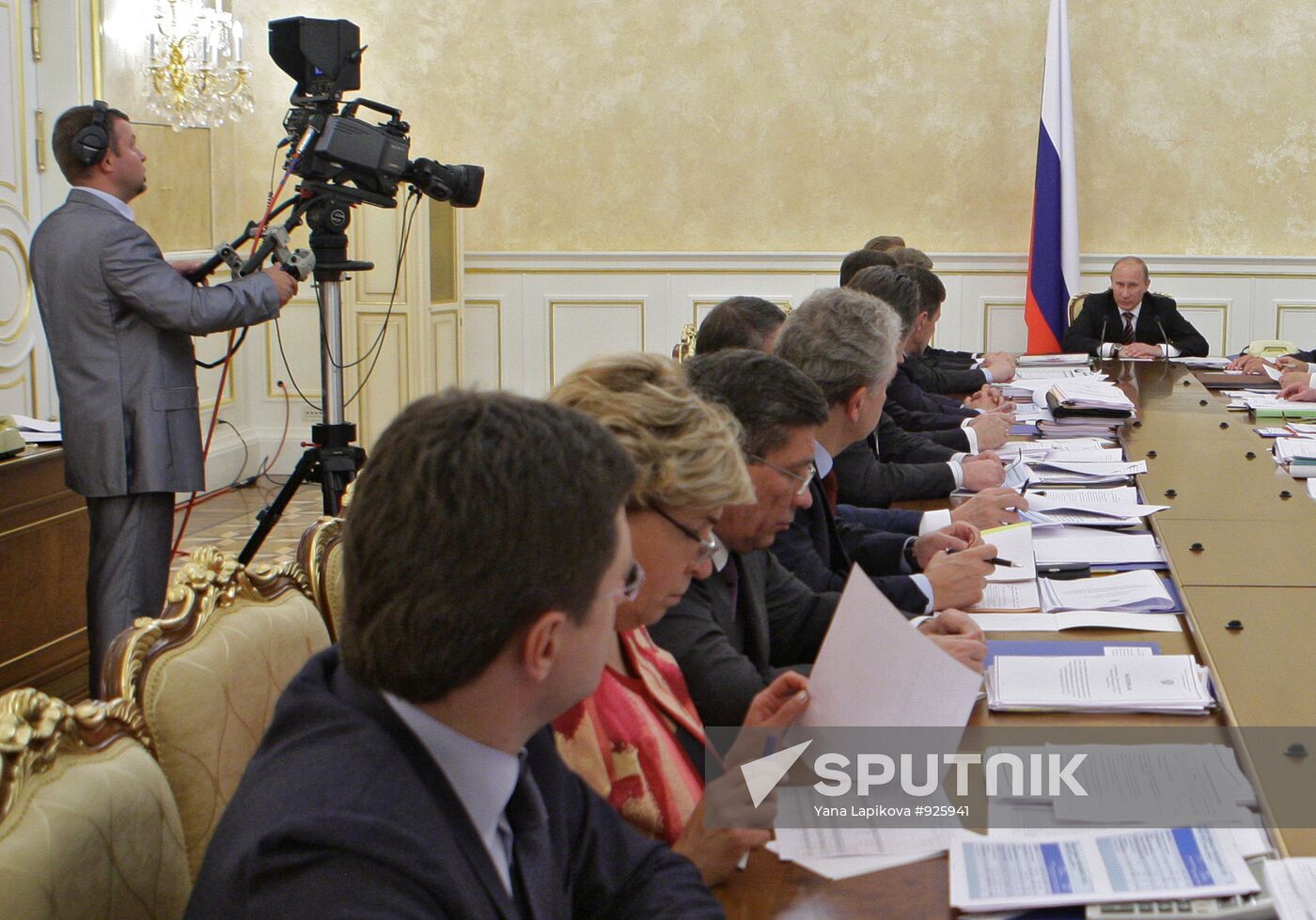 Vladimir Putin at meeting on budgeting