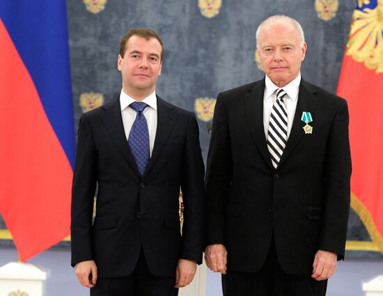 Dmitry Medvedev bestows state awards