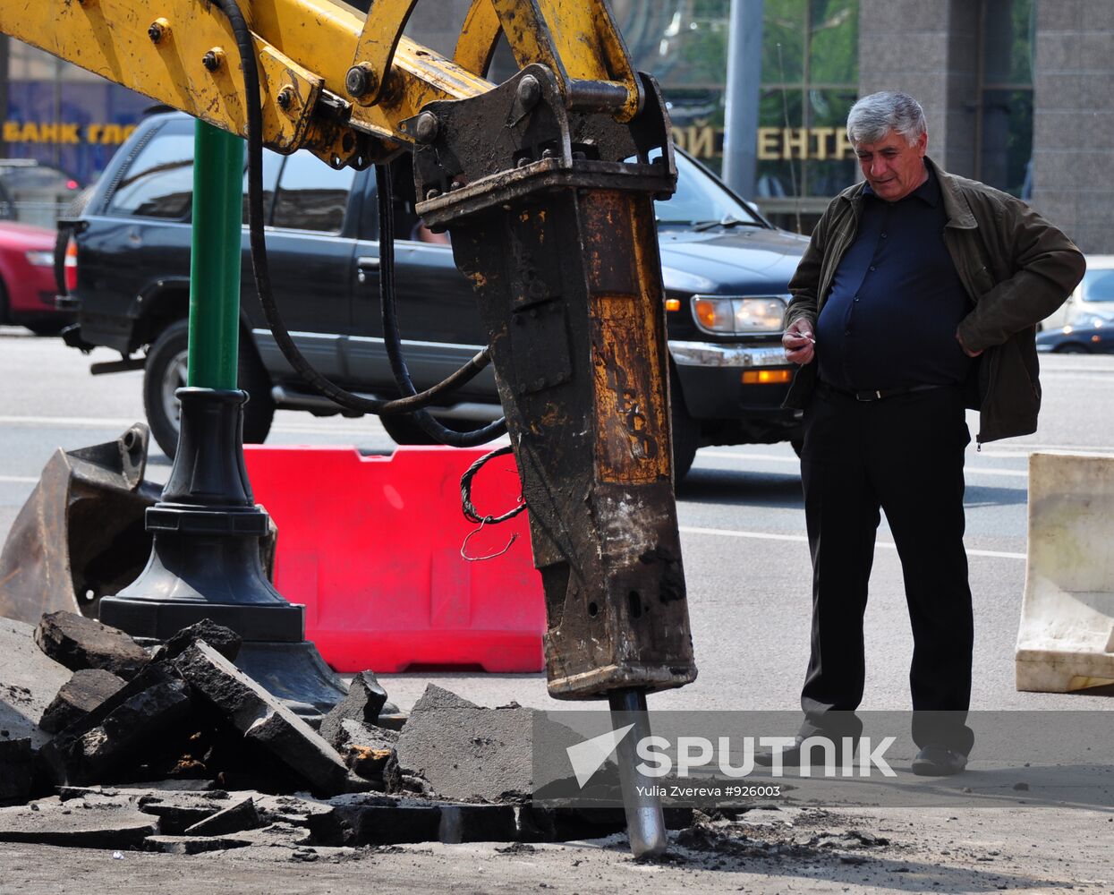 Roadwork on Kudrinskaya Square