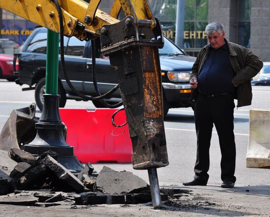 Roadwork on Kudrinskaya Square