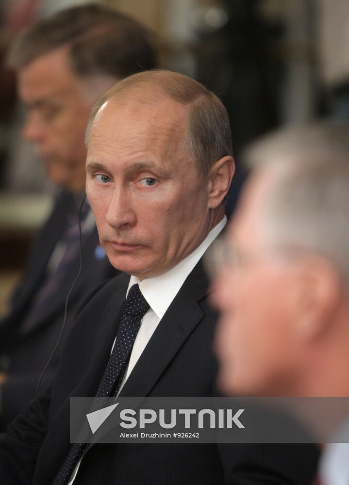 Vladimir Putin visits Paris