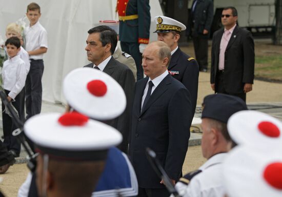 Vladimir Putin visits Paris