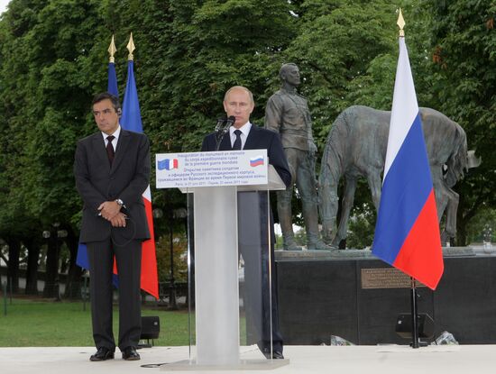 Vladimir Putin visits Paris