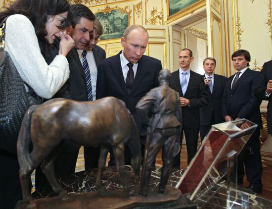 Vladimir Putin's visit to Paris