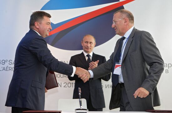 Vladimir Putin's visit to Paris