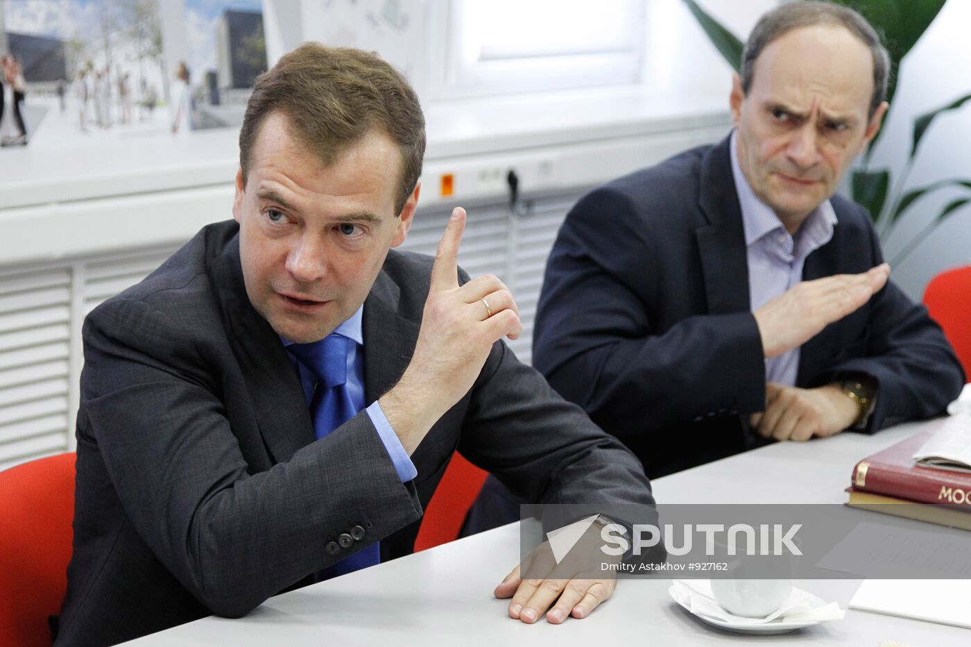 President Medvedev visits Moscow News