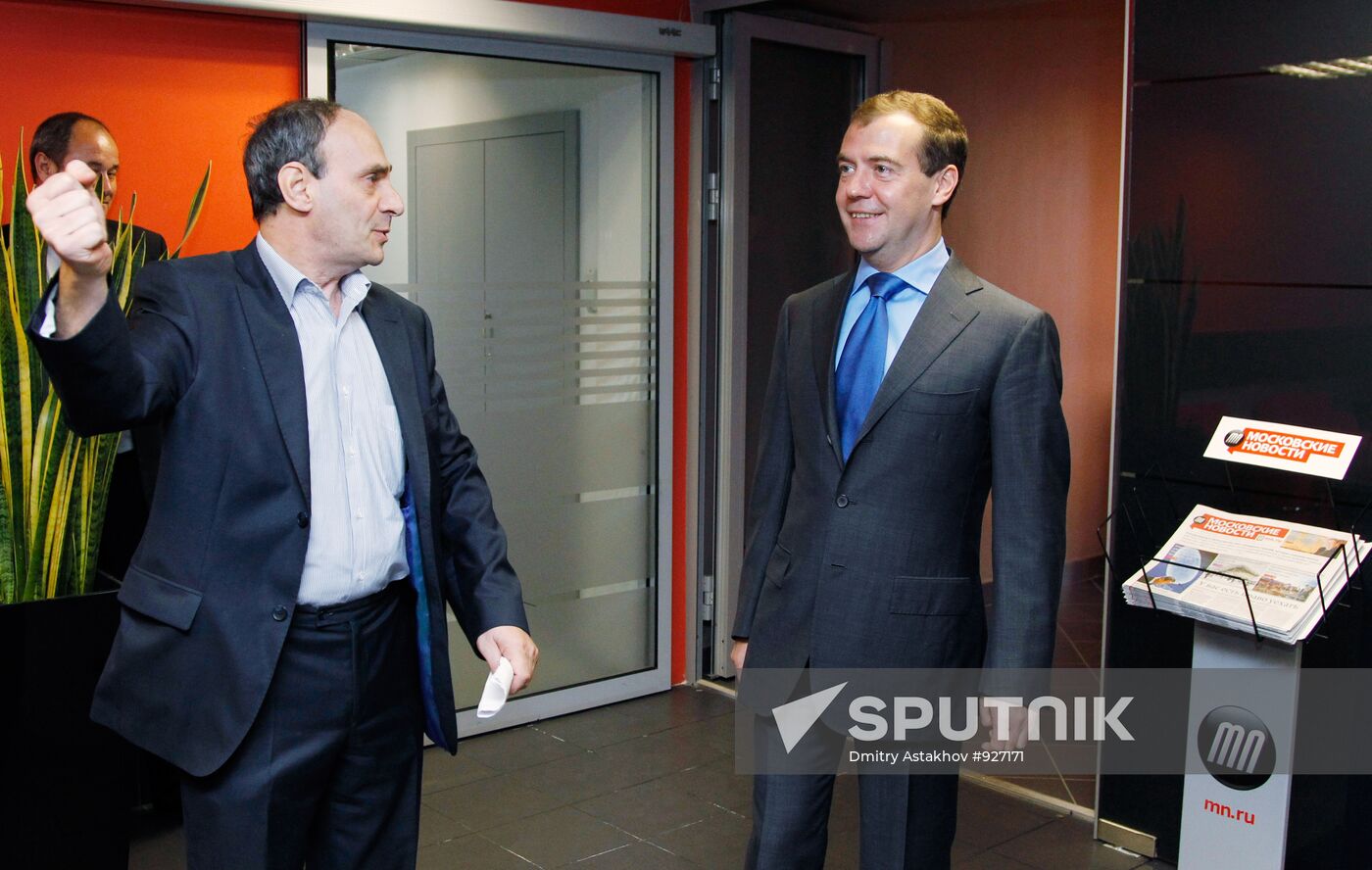 President Medvedev visits Moscow News