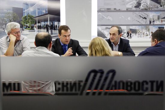 President Medvedev visits Moscow News