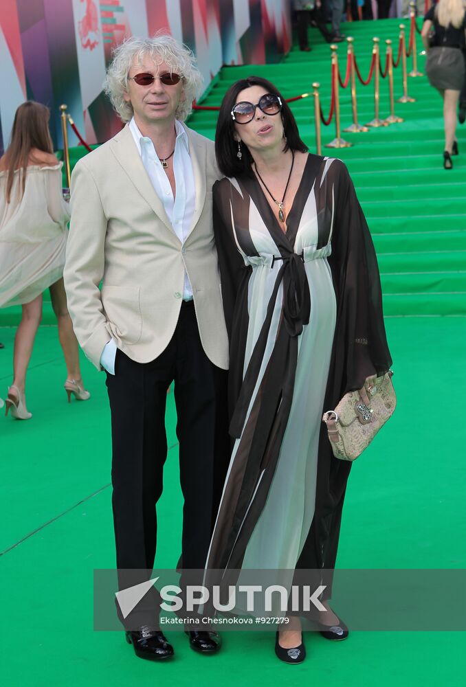 Singer Arkady Ukupnik with his wife Natalia