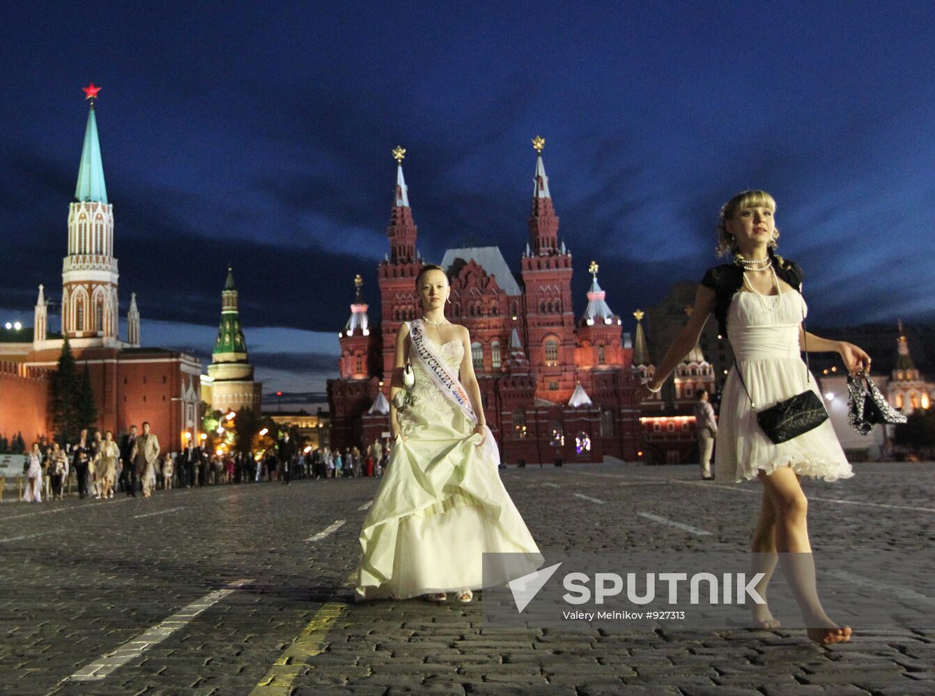 Graduation prom, Moscow's Red Square
