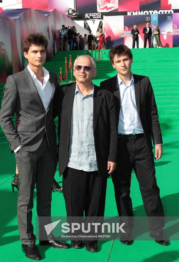 Karen Shakhnazarov with sons