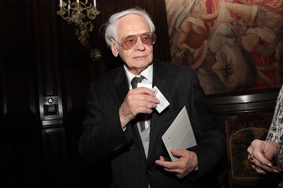 Vladimir Naumov