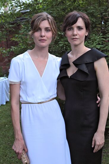 Vittoria Puccini and Camilla Filippi