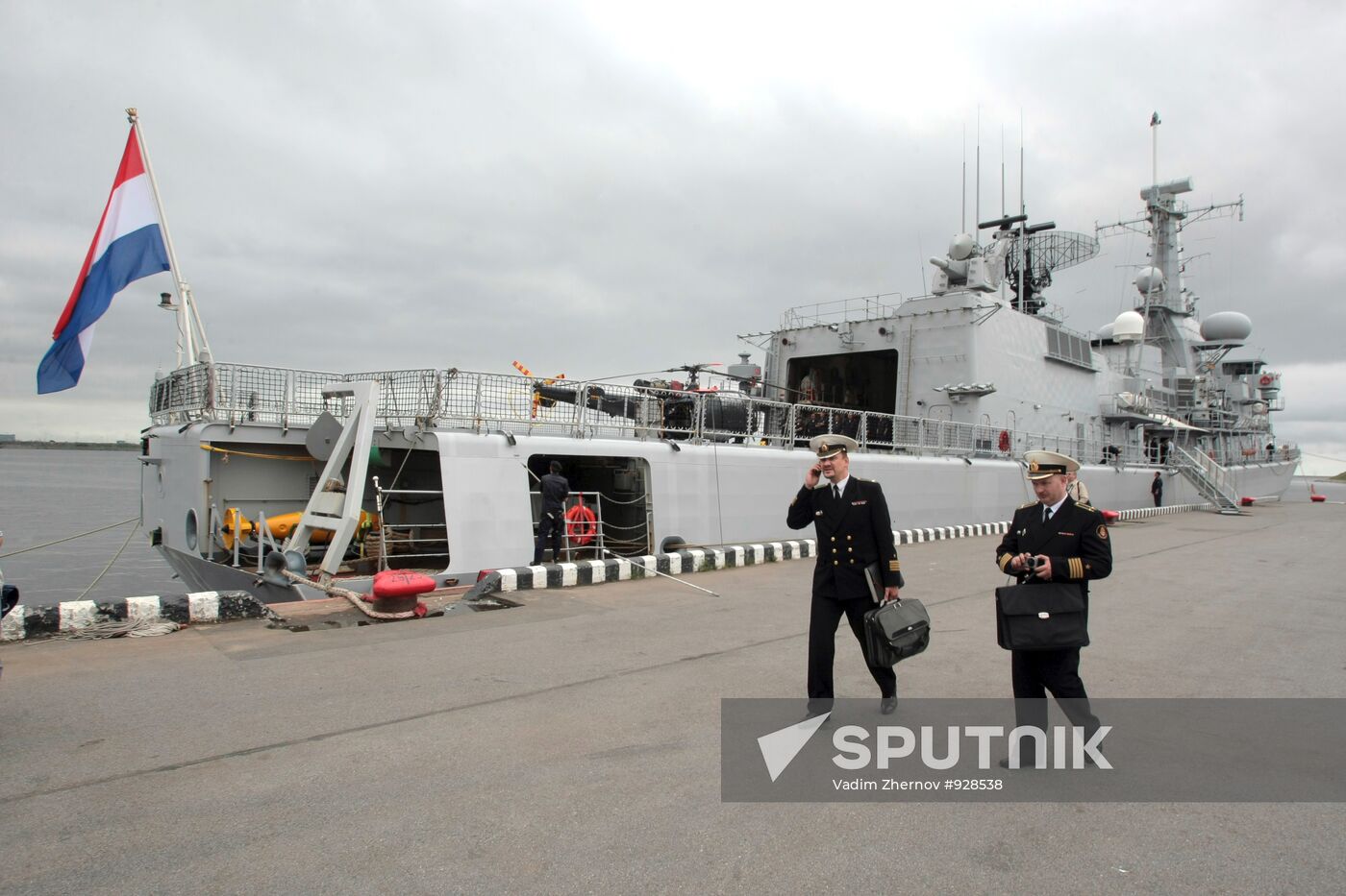 Preparations for Maritime Defense Show opening in St. Petersburg