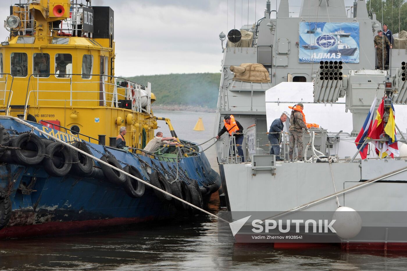 Preparations for Maritime Defense Show opening in St. Petersburg