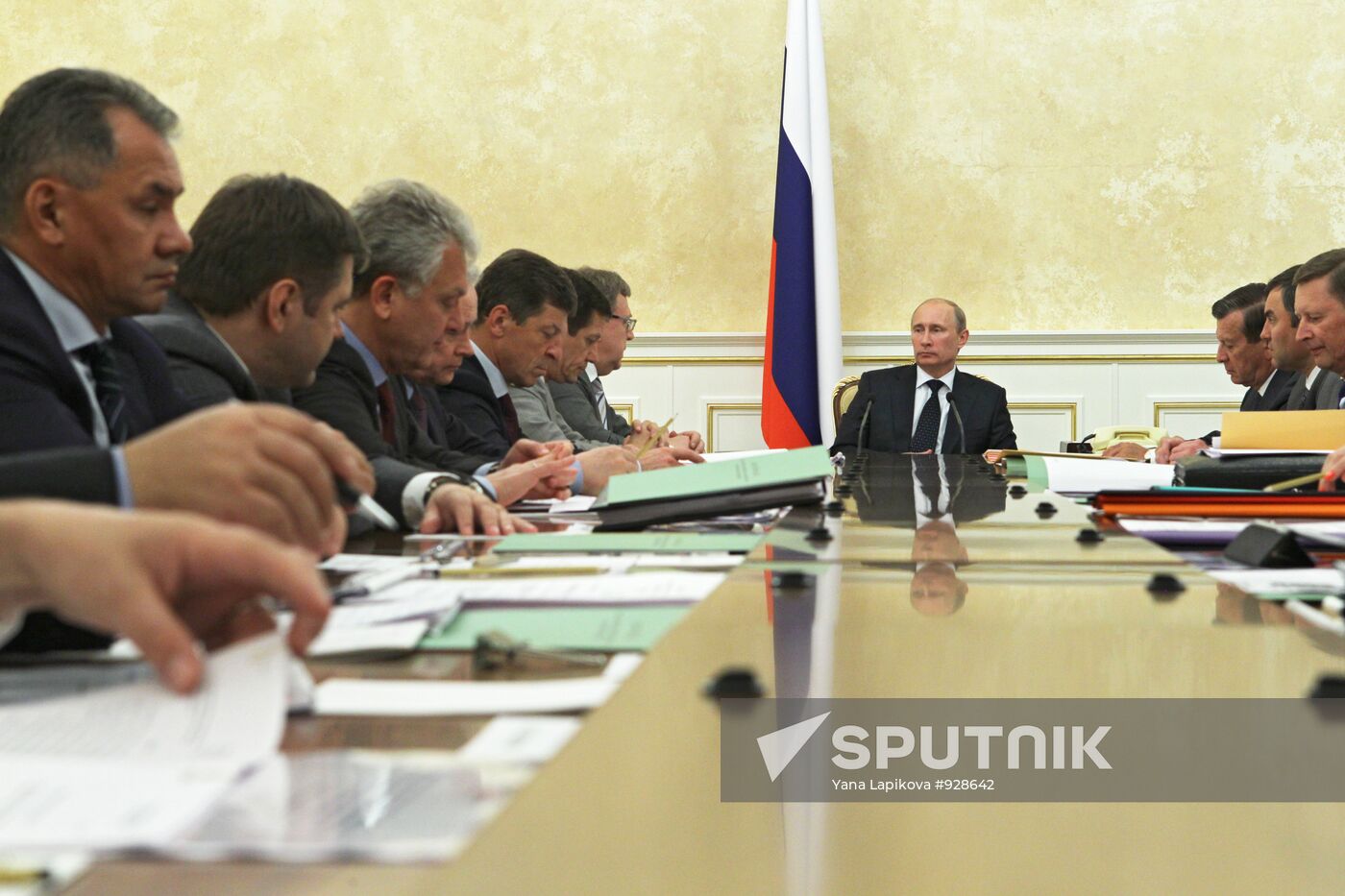 Putin chairs Russian Government Presidium meeting