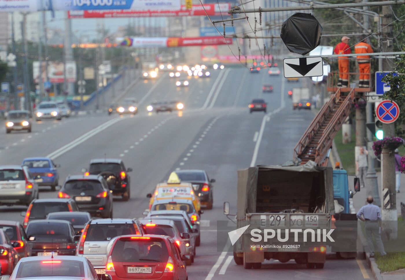 Bus lane signs posted in Moscow