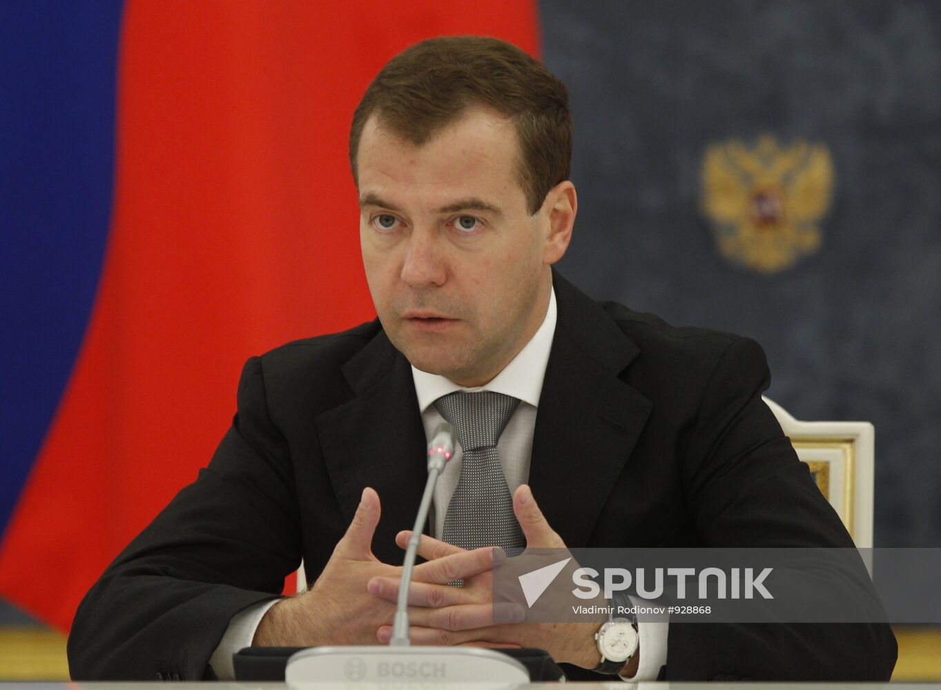 Dmitry Medvedev meets with government