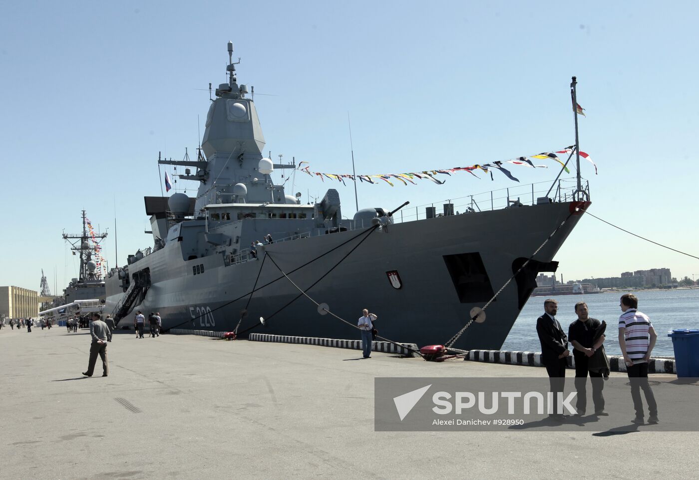 International Maritime Defence Show kicks off in St. Petersburg
